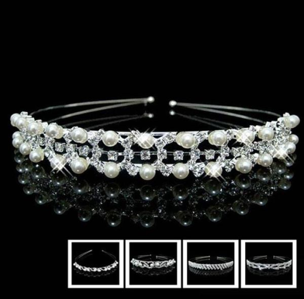 Clip per capelli Barrette Gioielli Fashion Bride Crowns Pearl Rhinestone Crystal Crown Wedding Flower Girl Tiara Princess Bandage su H3095701