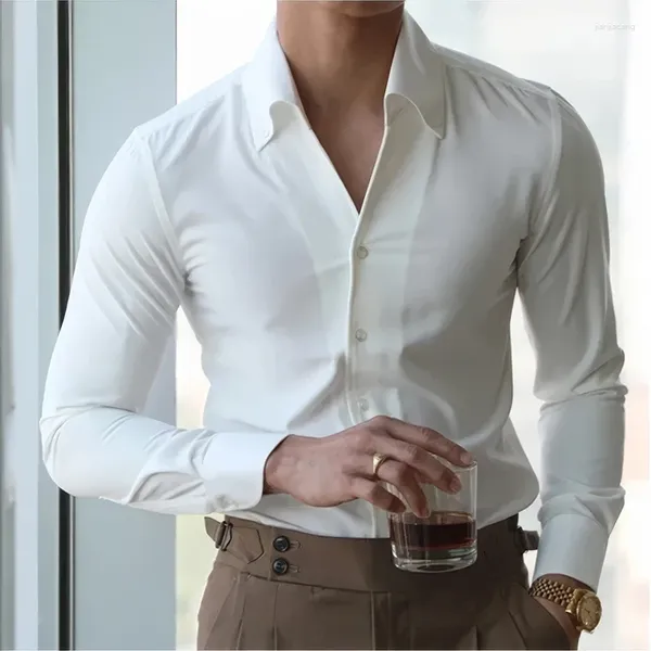 Camicie casual da uomo camicia italiana con colletto italiano Slim-fit alla moda senza rughe con un giovane abbigliamento da design