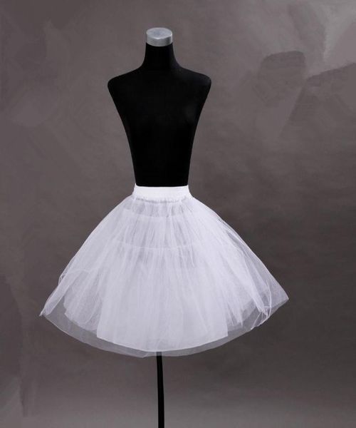 Vestido curto branco preto barato vestidos de noiva de camiseta de teptoatos 3 camadas mini saia de crinolina de noiva 5736702