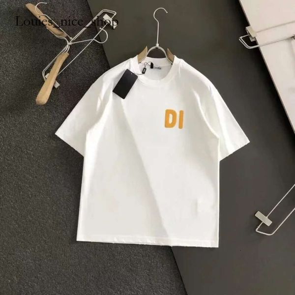 Fendishirt Fen Shirt Anime Topst Shirts Mens Designe Designe T-Shirt Topsommette per le lettere Casualmente Cash Shirt Sholds Shorts Shorts Cleeve Abibiti