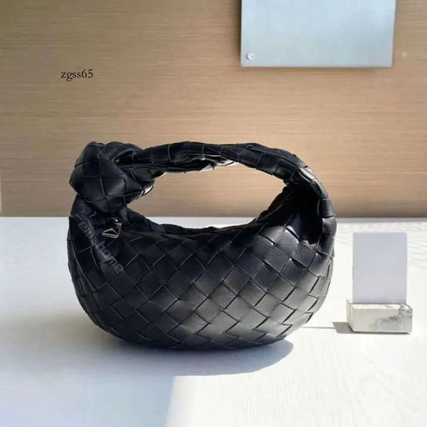 Тота -дизайнер дизайнер Bottegaly Venettaly Bag Woven Bag Mini Tote Candy и настоящие овчины, завязанные, облачные пельмени