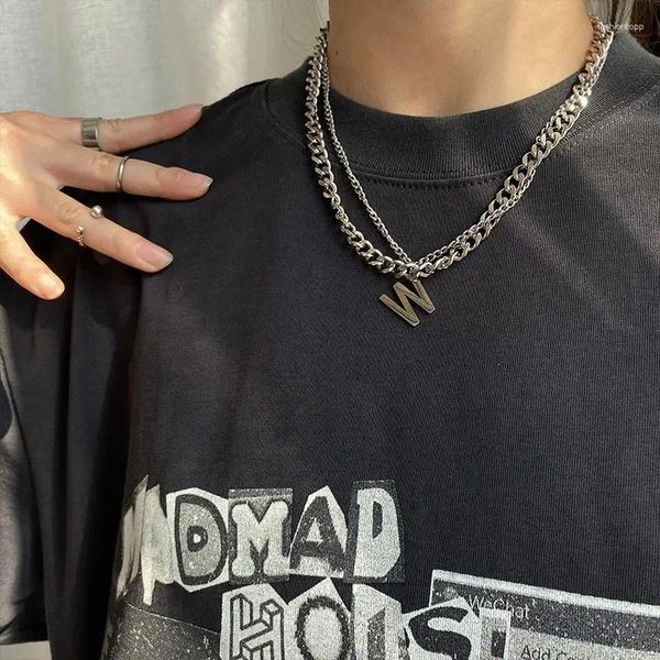 Colares pendentes 2024 W Colher de camisola de letra Mulher Moda INS Acessórios para decoração de hip-hop Homens homens