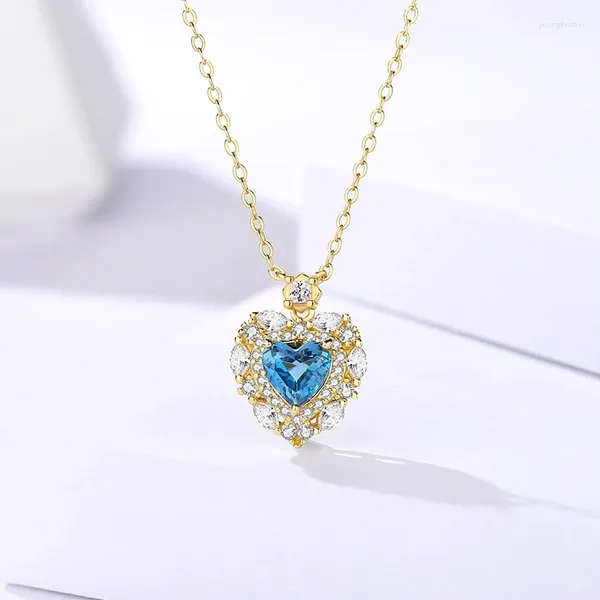 Anhänger London Blue Natural Topaz Love Halskette für Frauen S925 Sterling Silber Zircon Schlüsselbein Kette Valentinstag Geschenk