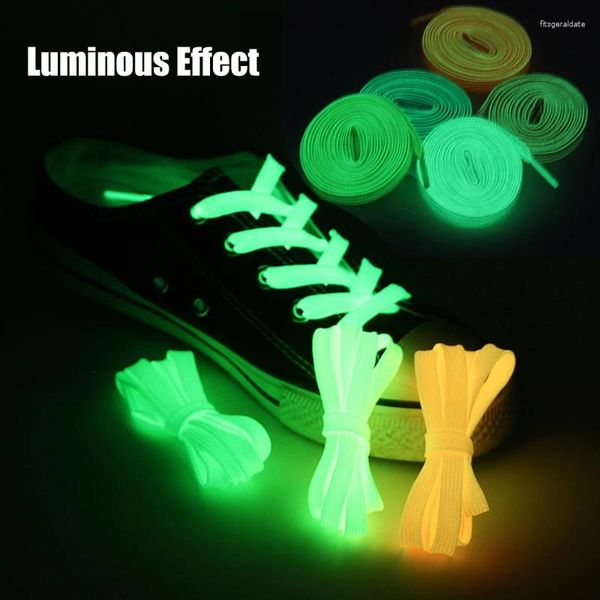 Parti di scarpe 2 pezzi Shoelamenti luminosi per sneaker per bambini uomini donne in tela piatti scarpe sportive i lacci luminosi nella Shoelace riflettente della notte buia