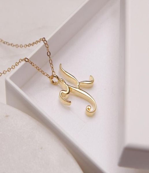 Nome do inglês minimalista Alfabeto K Chain Pingente Colar Pingente Tiny Letter Monogram Charm Metal para noivado amigo Mulher Mot8914226