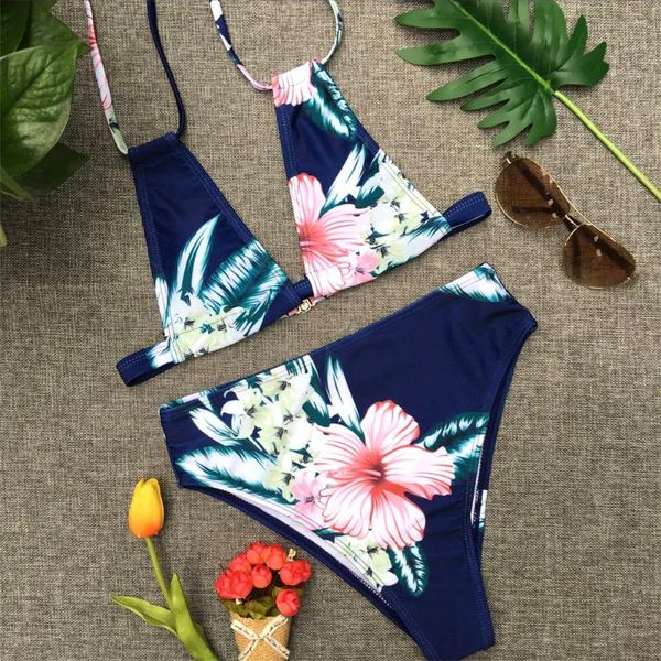 Menas de banho feminina estampa floral de biquíni halter string swimsuit women 2024 Highwaist Sexy Micro Bathing Suit de praia Bikinis Conjuntos de 2 peças