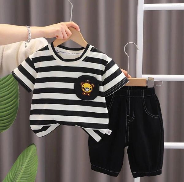 Roupas de roupas para crianças roupas de meninos de verão roupas de bebê de 1 a 2 anos de desenho animado listrado camisetas fofas shorts