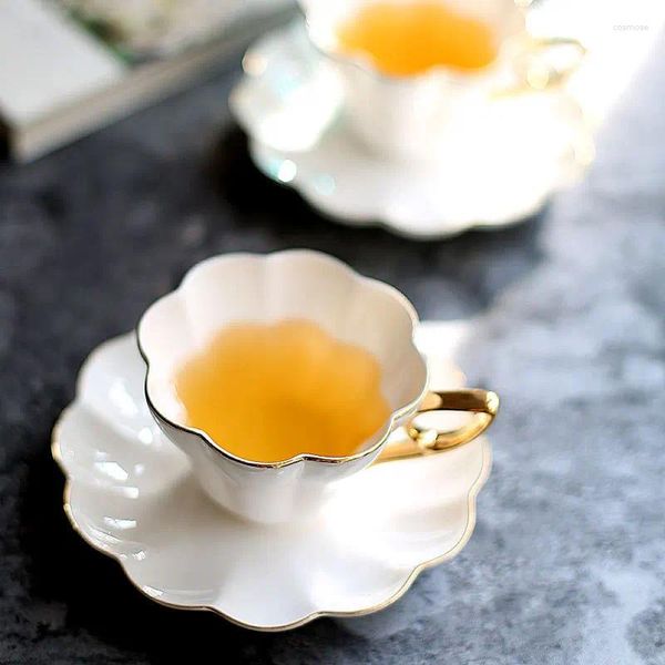 Cups Saucers 180 ml Bone China Nachmittag Tea Tasse Hochwertige goldene britische schwarze Kaffee und Set Keramik-Espresso-Tassen