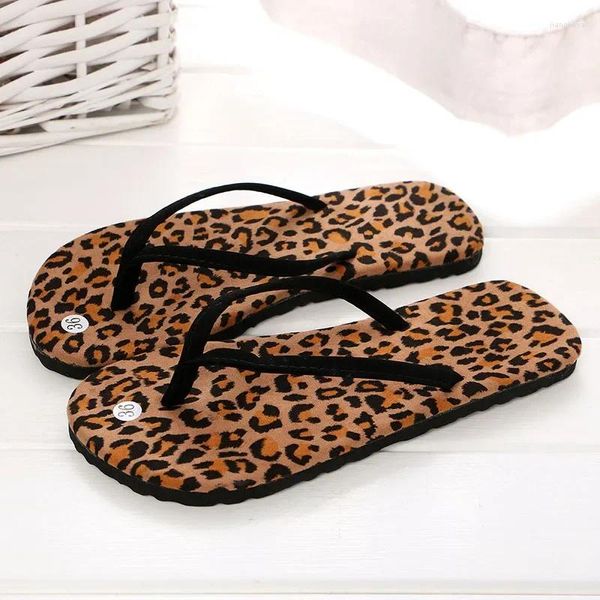 Freizeitschuhe Leopardenmuster Flip Flops Frauen Sommer hochwertiger Strand weibliche Sandalen Nicht-Schlupf-Flat-Pantoffel-Tupfen-Tupfen-Slides