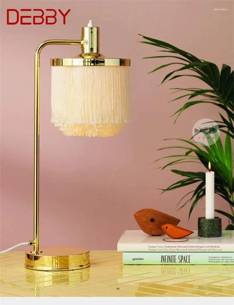 Lâmpadas de mesa Debby Postmodern Lamp Creative Tassel Shade Romantic Desk Light Led Decoration for Home Hedgeide