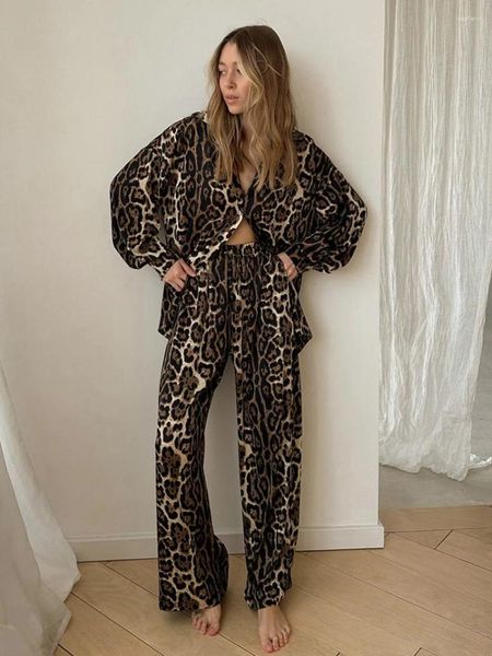 Домашняя одежда Marthaqiqi Leopard Print Ladies Sleepwear Set Sexy Tound Onloud воротник ночная одежда с длинным рукавом