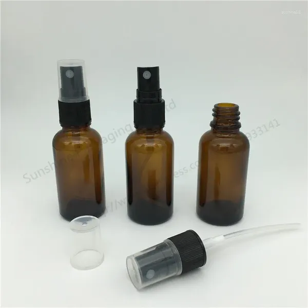 Lagerflaschen 10 PCs30 ml Bernsteinglasflasche mit Lotion Sprühgerät ätherische Ölspray -Fabrik Großhandel