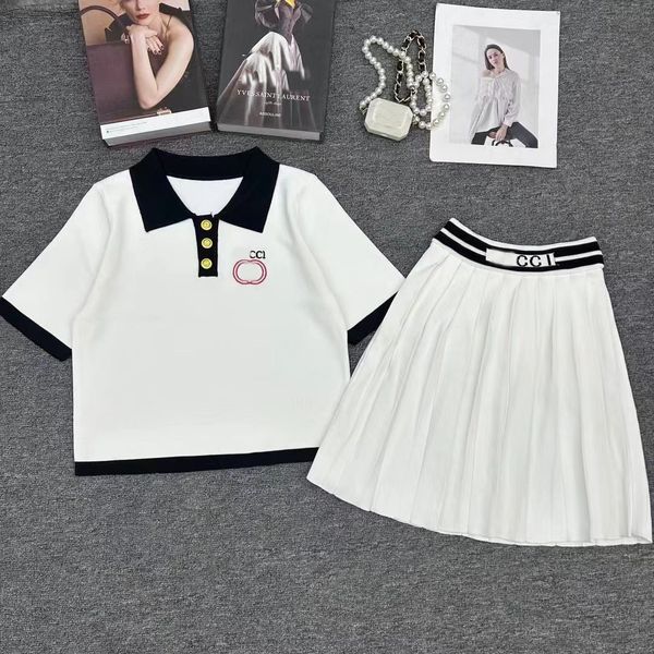 24SS Italian Designer Ladies Letter Remoding Short Short Knitting Slim-Fit Shirt + Gonna pieghetta Ledies Golf Golf Casual Luxuria a due pezzi Set