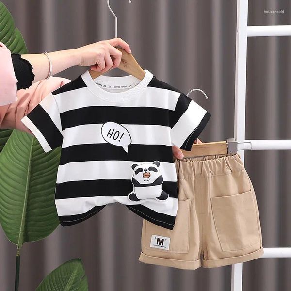 Set di abbigliamento 2024 Designer Baby Boy Assumenti estivi di 18 mesi per bambini T-shirt e pantaloncini da ragazzi a maniche corte a strisce