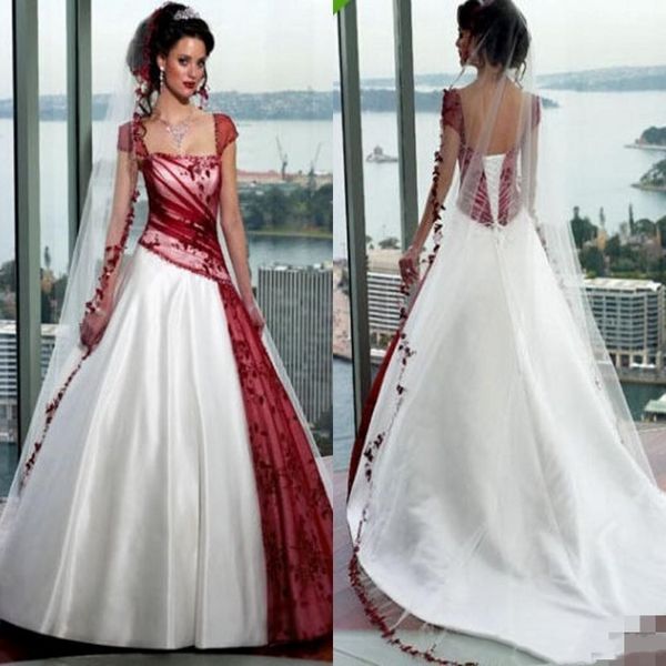 2019 Creme vintage e Borgonha A-line Vestidos de noiva quadrado Capneca de tampa Varreamento de trens Country Country Garden Custom Made Gothic Bridal G 218C