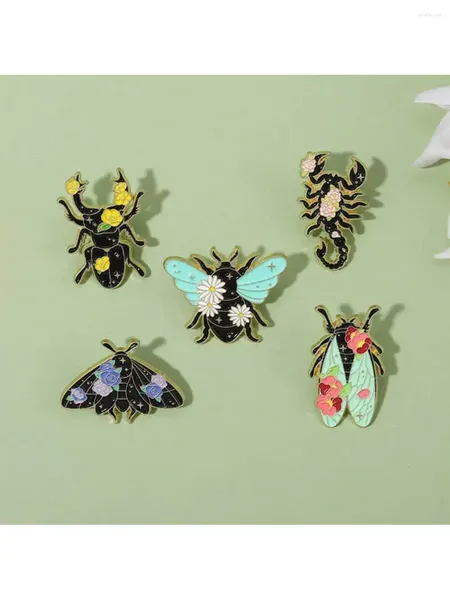 Broches 5pcs Creative Insect Insect Projetar Liga de Broche Butterfly Butterfly Scorpion Backpack Accessories Batches Jewelry Birthday Gift