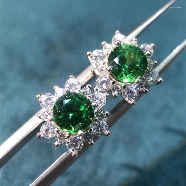 Orecchini per borchie Silver Snowflake Cut Emerald Diamond Women Wedding Clear Vvs1 Test ha superato il regalo di moissanite verde