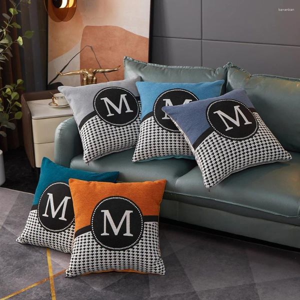 Pillow Creative Letter M Chenille Tampa 45 Casos Jacquard bordados decorativos S para Sofá Throw