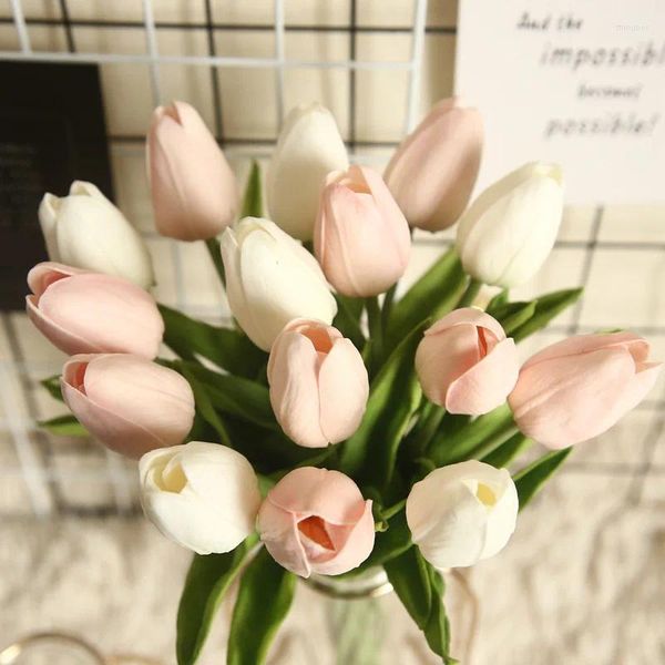 Декоративные цветы Tulip Искусственные 16 цветов Дополнительное праздничное свадебное украшение 1 упаковка из 5 штук, отправленных случайным образом