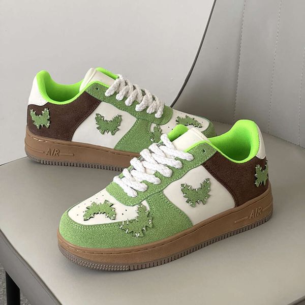 Tênis casuais brancos verdes homens homens moda moda bordo folha esportiva sapatos