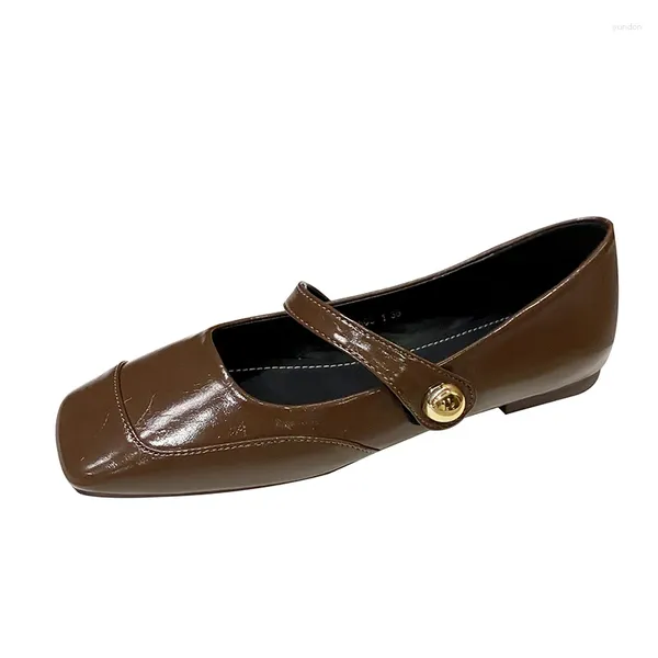 Sıradan Ayakkabı Stili Moda Kadınlar Klasik İngiliz Mary Jane Trend Metal Dekorasyon Lady Flat Low Top Loafers