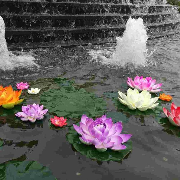 Flores decorativas 7 PCs Lotus Decoração da piscina artificial Flutuante Fountain Water Surface Atornment Fake ornament Plastic Plastic