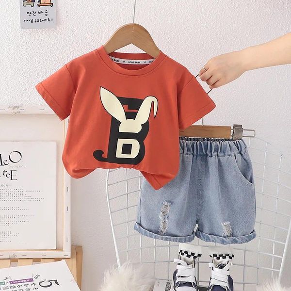 Kleidungsstücke Kleinkindkleidung 2024 Sommer Kind Jungen Mädchen Set Baumwollbrief Kaninchen Kurzarm T-Shirts und Shorts für Kinderanzug