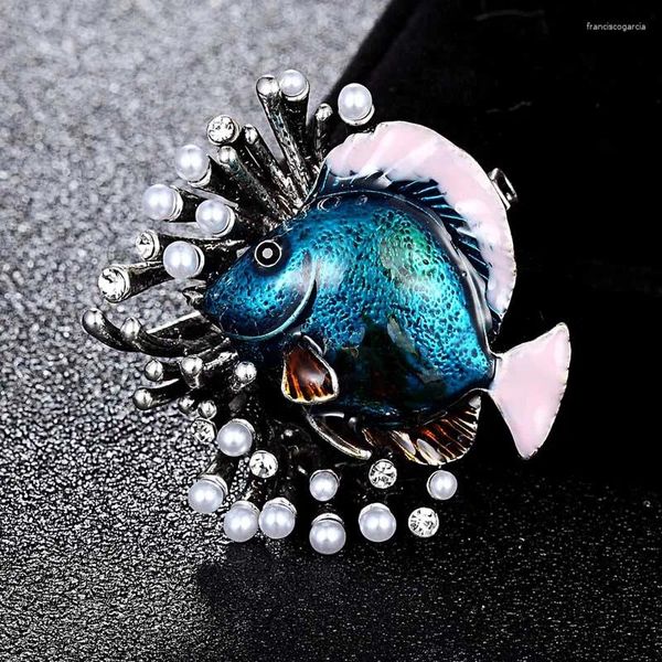 Broschen Donia Schmuck Vintage Brown Strass Schmetterling Brosche Pin und Hijab Accessoires Marke Insekt Schal Mode Hats Bijoux