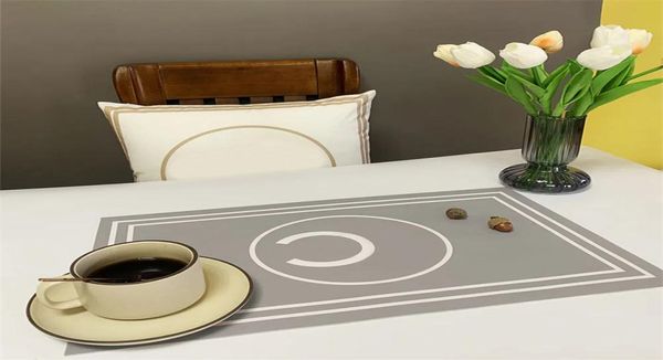2022 designer di lusso ristorante Matro Fashion PU tavolo tavolino tappetini impermeabili e ciotola a prova di olio Decorazione premium Western Place7990519