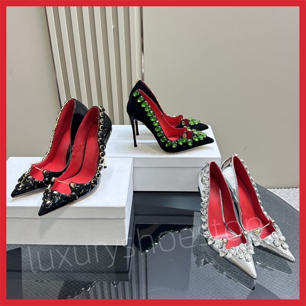 Suola rossa di nuove donne con scarpe da tacco alto trapano con tacchi sottili Designer Women Spike Scarpe Spike Red Tacco sottile Sexy Nude Brano Nero Sandali estivi Sandali estivi