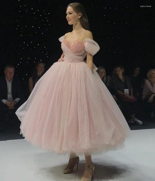 Partykleider Luxus Perlen rosa Kugelkleid Prom Quinceanera Kristall Perlen Schatz geschwollene Länge Festzug Abendkleider