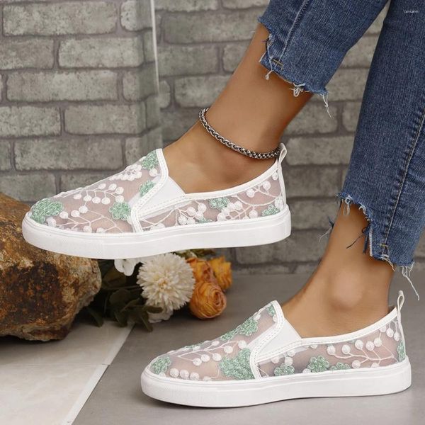 Sıradan ayakkabılar kadın spor ayakkabılar çiçek yürüyüş sandaletleri içi boş nefes alabilen örgü hafif kaymaz tasarımcı