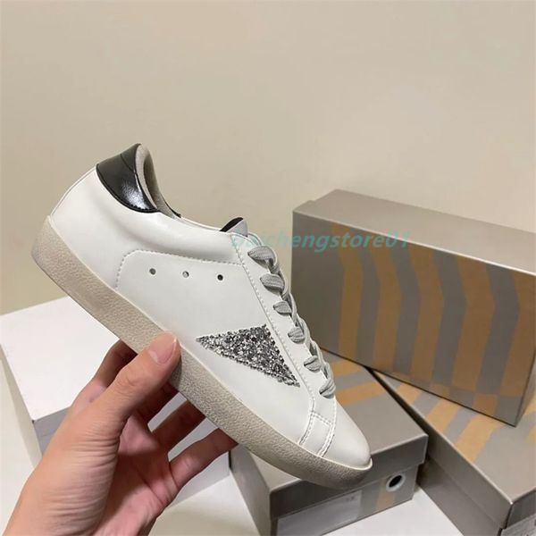 Goldens Gose Designer novo e desgastado Lace Top Quality Gold Goose Casual Sapatos Dirty Goldenstar Sapato Powor Powder Tail Star Shoes Sapatos Superstar Sports Golden Shoes B4