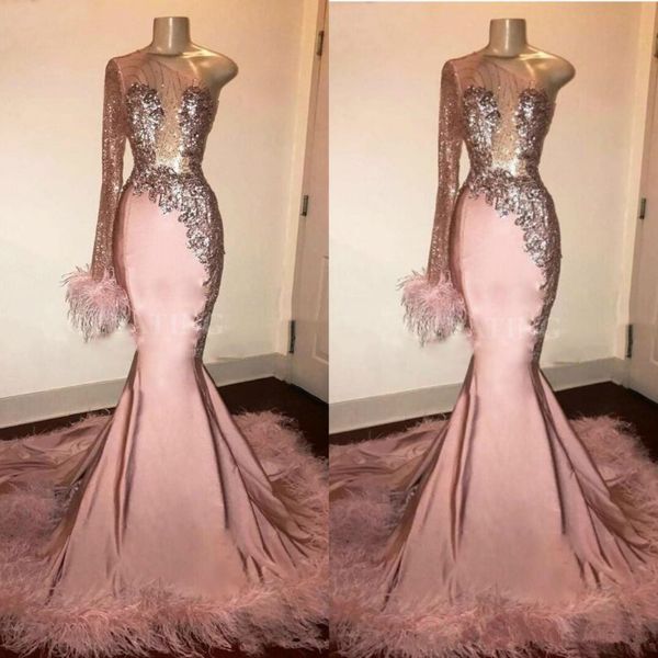 Glitter Weh Sequin Prom Dress Manga Longa Mermaid Rosa Garota Preta com penas Treine um ombro de vestidos de noite africanos Africanos Vestido 2473