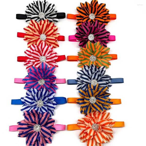 Abbigliamento per cani 30/50 pezzi colorati fiori a strisce Pagine cingolate per le vacanze Accessori per vacanze coglioni coglioni cagnolini Accessori Accessori