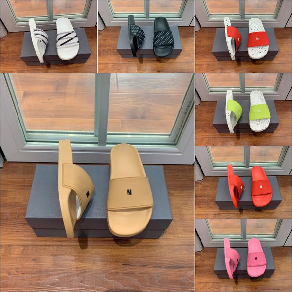 Nuovi cursori classici Slipper Classical Paris Slides Sandals Slifor per uomini Donne Designer Hot Designer Room Unisex Piscina Flip Flip con scatola