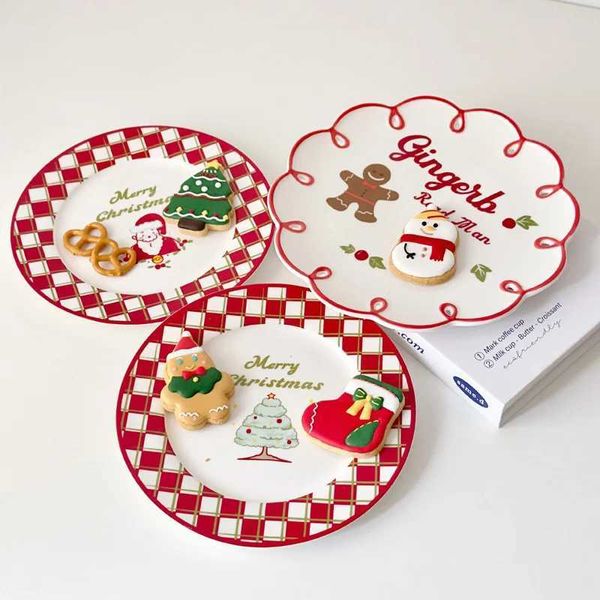 Coppe Saucers Christmas sta arrivando!Cookie per la piastra da dessert di Babbo Natale Piatto in ceramica Cartoon natalizio di pan di zenzero Coppa di torta creativa