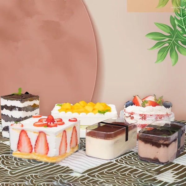 Tazze usa e getta cannucce 10pcs di alta qualità tiramisu scatola di plastica cottura imballaggio decorazione decorazione torta per feste di compleanno dessert con coperchio