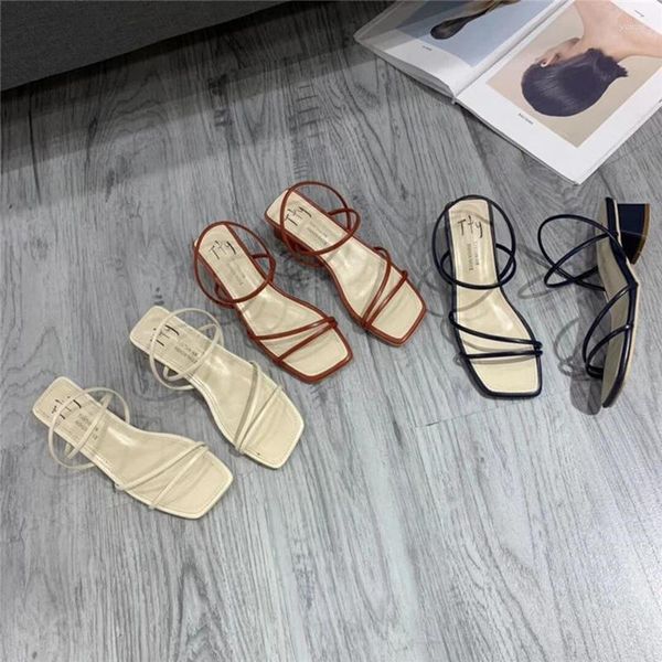Lässige Schuhe koreanische schmale Band Gladiator Sandalen Frauen Pantoffeln Sommerquadrat Zehen auf Sandales Rom Low Heels Sandalias Mujer 2024