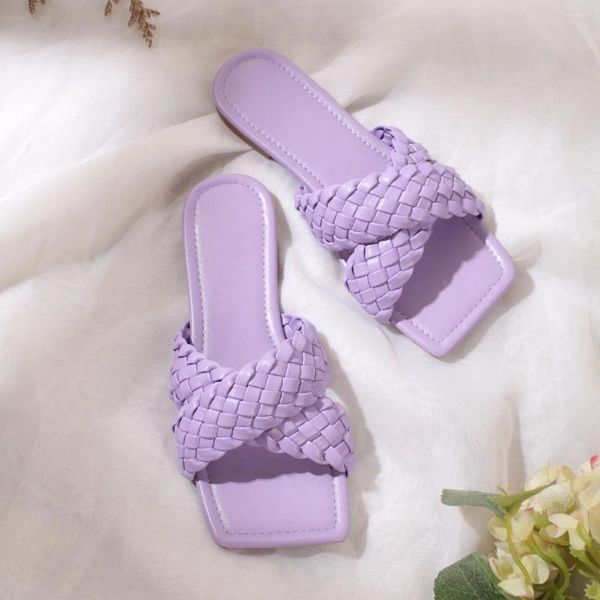 Slippers Summer Moda feminina Sapatos planos Sandálias cruzadas de tira e macaron Retro Tecla Square Head