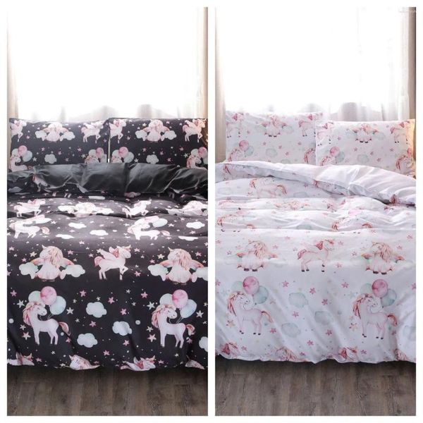 Conjuntos de cama 2024 Impressão de padrões 2/3 PCS Conjunto de capa de edredão 1 colcha 1/2 travesseiros de Natal Kawaii