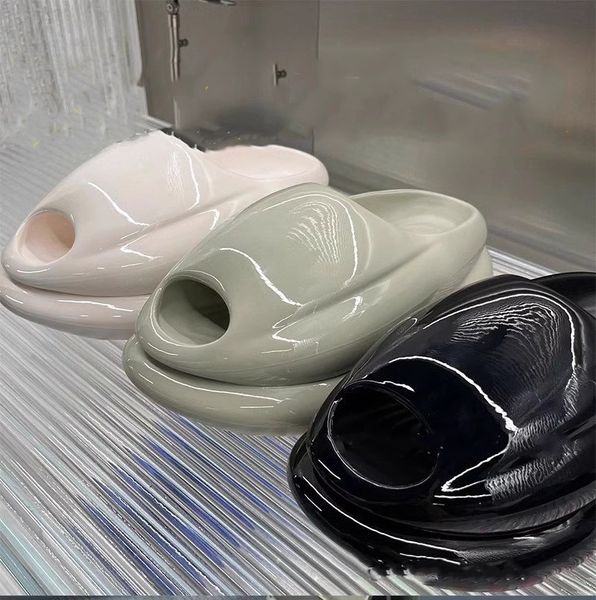 Scarpe da spiaggia per le spiagge di Noah Scarpe da muffin che aumentano la testa rotonda con pane di pane casual con pantalone di parola Una parola Slifori uomini e donne fuori indossano sandali 36-45