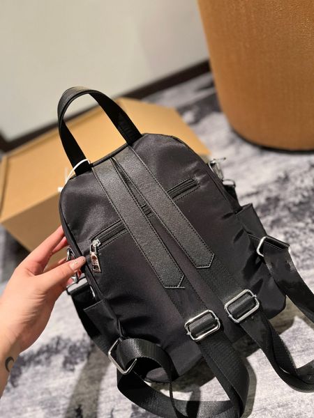 Backpack Designer de couro genuíno Luxunhão minúscula moda famosa bolsa shouler bolsa de ombro ombro de ombro de letra preta rucksack saco de mochila