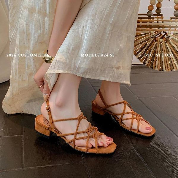Scarpe eleganti donne sandali band stretto donna retrò estate oro marrone romano gladiatore vintage sul tallone medica 3 cm