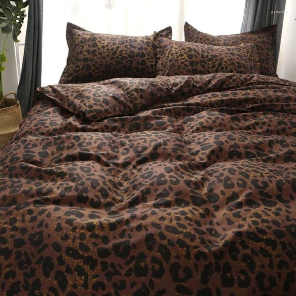 Conjunto de roupas de cama Conjunto de café com estampa de leopardo Duvet Cascola da capa de capa de capa B26 de quatro peças B26