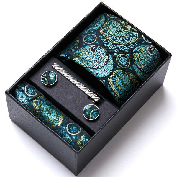 Set di cravatte per il collo Vendita di fabbrica 65 Colori più nuova Design Traccia Fazzo CuffLink Set Neckie Box Accessori per camicia da uomo rosso scuro Accessori Capodanno