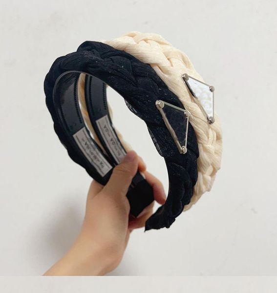 Designer im Retro-Stil invertiertes Dreieck Buchstaben Stirnbänder Strick Haarbänder für Girl Brand Elastic P-Letter-Stirnband-Kopf-Wrap-Haarzubehör für Girl Brand
