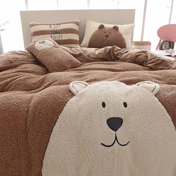 Bedding conjuntos marrom adorável desenho animado urso branco apliques bordados lã de lã conjunto de tecidos