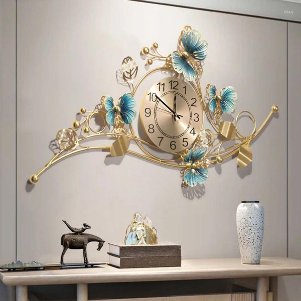 Orologi da parete cinese Luxury Butterfly Ornamenti in ferro battuto Ornamenti per la casa Decorazione murale El Lobby Adeli