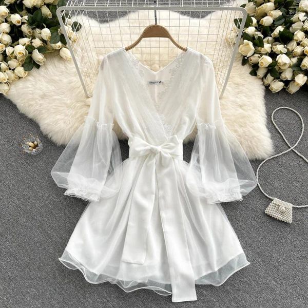 Lässige Kleider Frauen elegantes Kleid weiße Spitze Tüll Patchwork A-Line Long Sleeve V-Neck Office Lady Mini für 18-24 Jahre alt